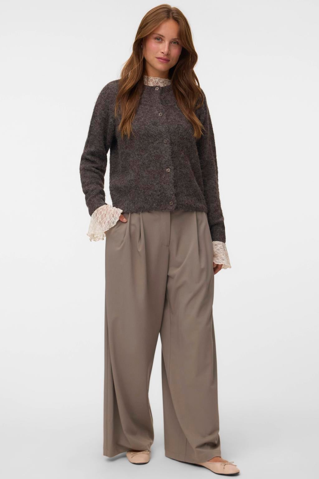Bruine dames VERO MODA x Wehkamp van wol met effen, lange mouwen, ronde hals, knoopsluiting en gebreide details