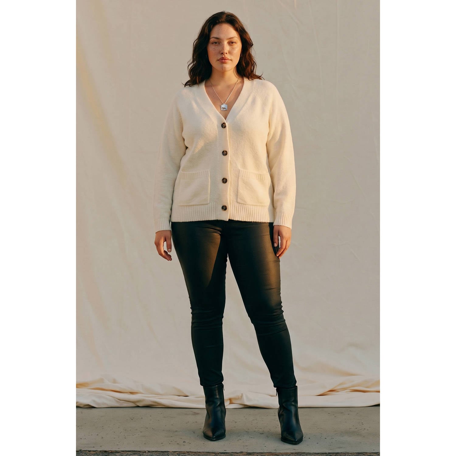 VERO MODA CURVE oversized gebreid vest met wol ecru