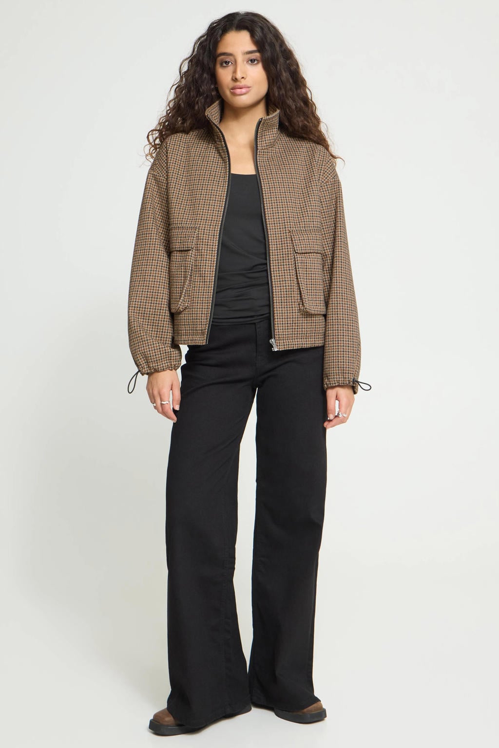 Bruine dames ICHI geruite jacket van polyester met lange mouwen en opstaande kraag