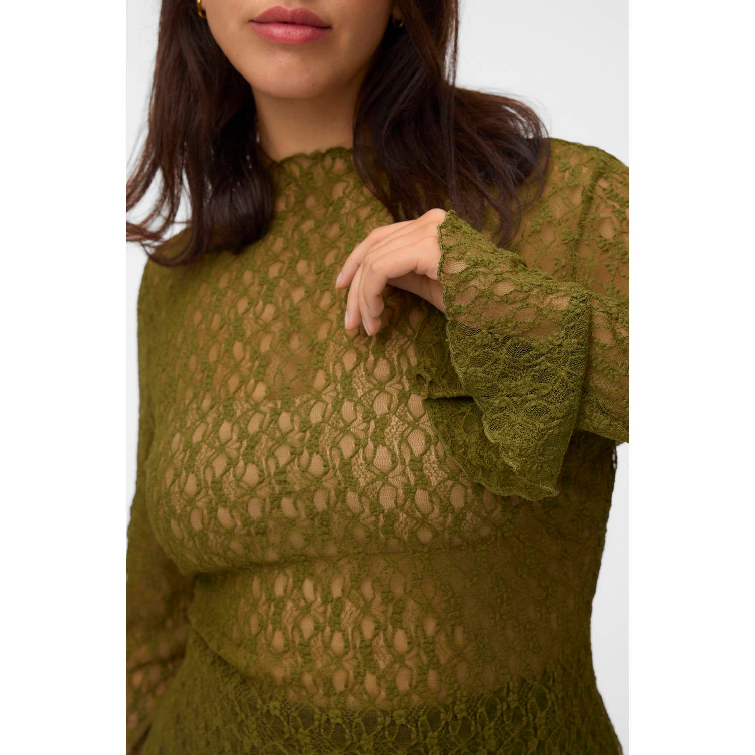 VERO MODA CURVE Plus Size aansluitende semi-transparante top groen