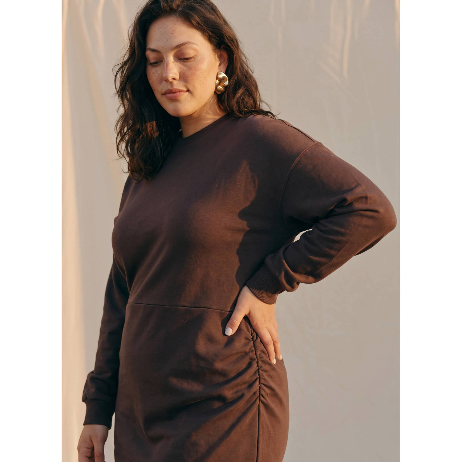 VERO MODA CURVE sweatjurk Plus Size donkerbruin