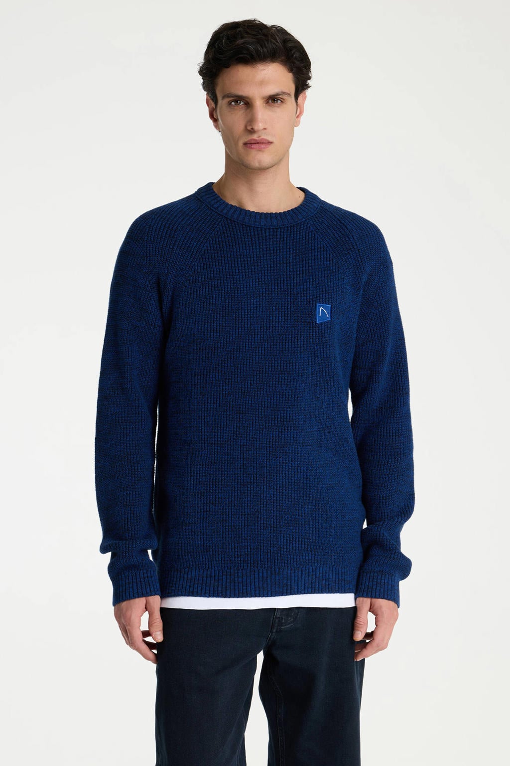 Donkerblauwe heren CHASIN' katoenen relaxed fit gebreide gemêleerde trui met melée print, lange mouwen en ronde hals