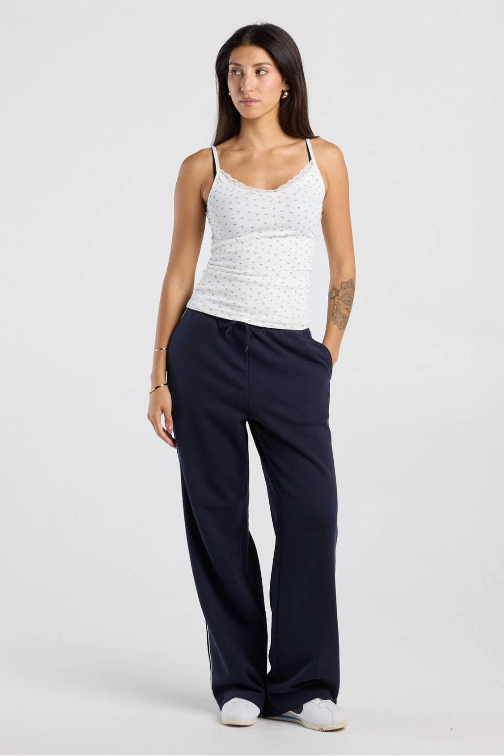 Witte dames America Today top met effen, spaghettibandjes, V-hals en kant