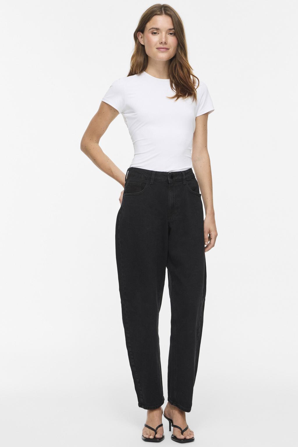 Black denim dames VILA Vibrady Rw Barrel Denim Jean Lus Tes Spi barrel jeans met regular waist, rits- en knoopsluiting en effen