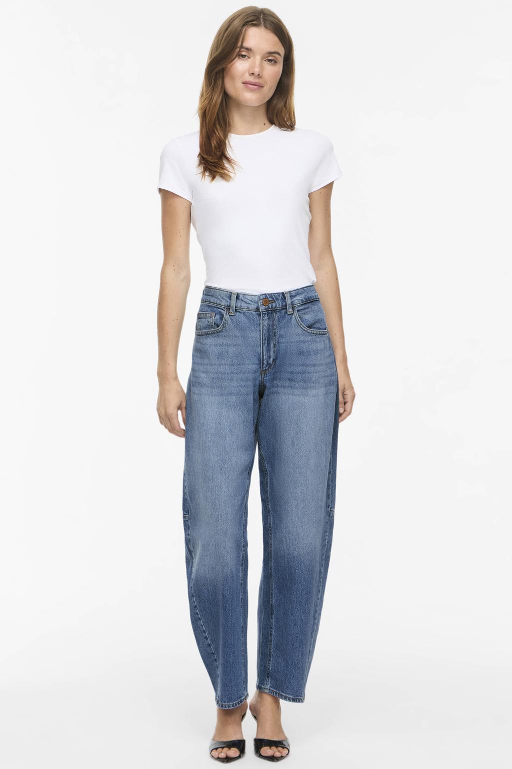 Medium blue denim dames VILA barrel jeans mediumblauw van denim met regular waist, rits- en knoopsluiting en effen