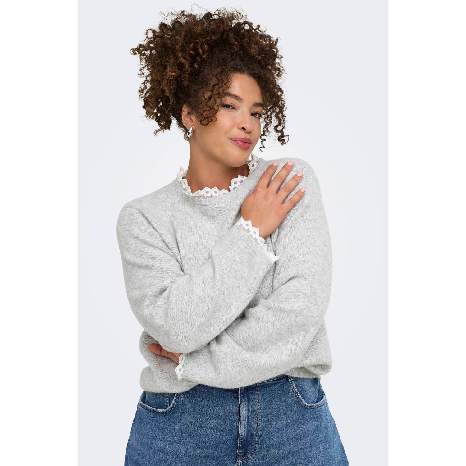 ONLY CARMAKOMA Plus Size gebreide trui met ruches en wol grijs