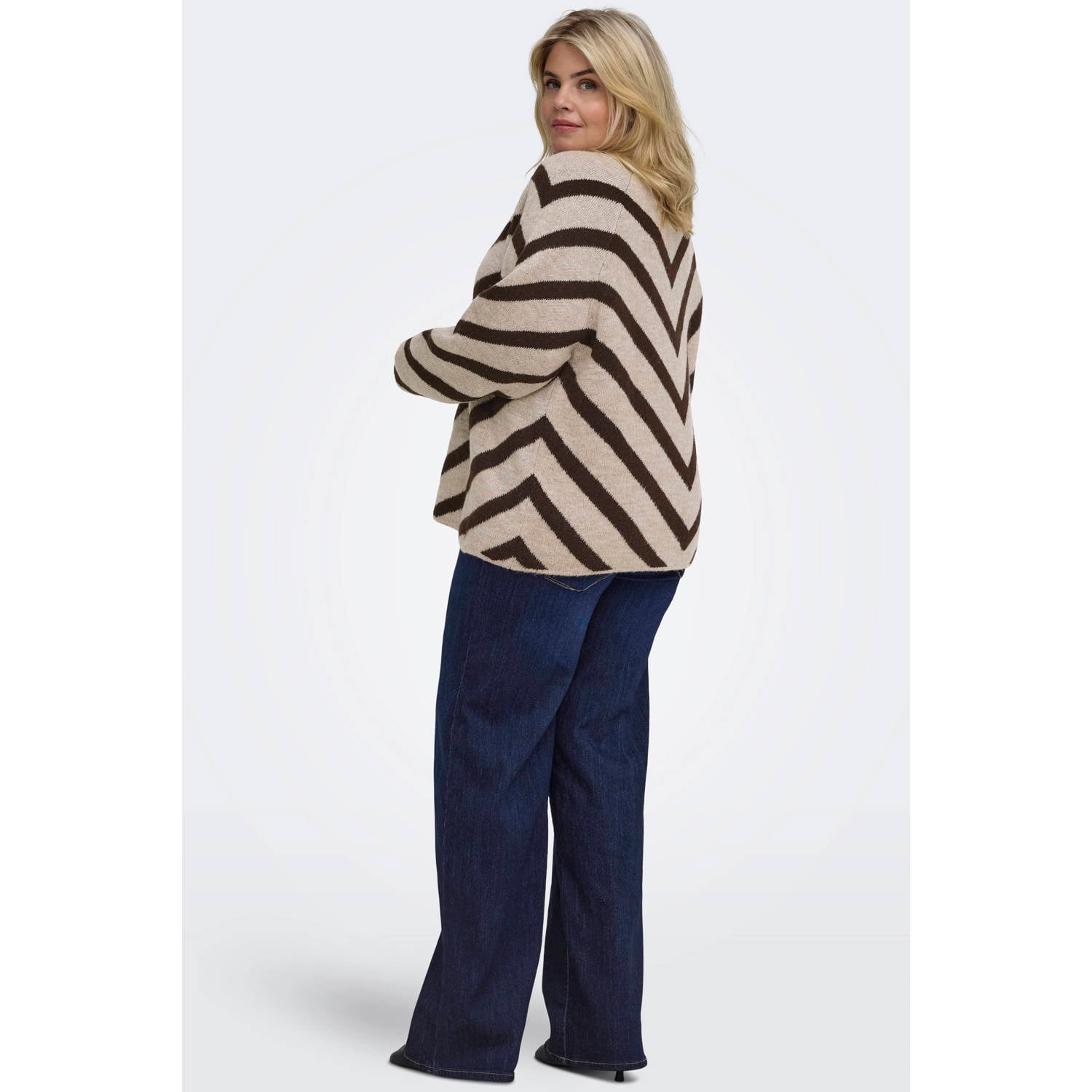 ONLY CARMAKOMA Plus Size aansluitende gebreide gestreepte trui beige