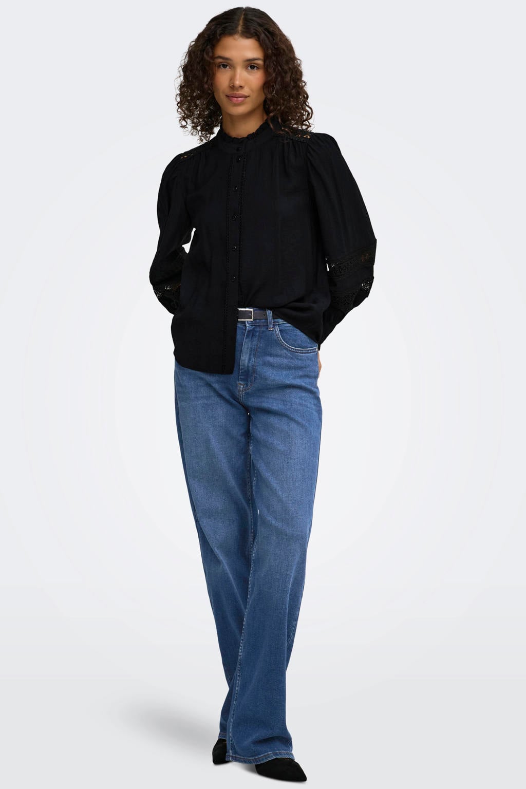 Zwarte dames JDY blouse van modal met effen, lange mouwen, opstaande kraag, knoopsluiting en kant
