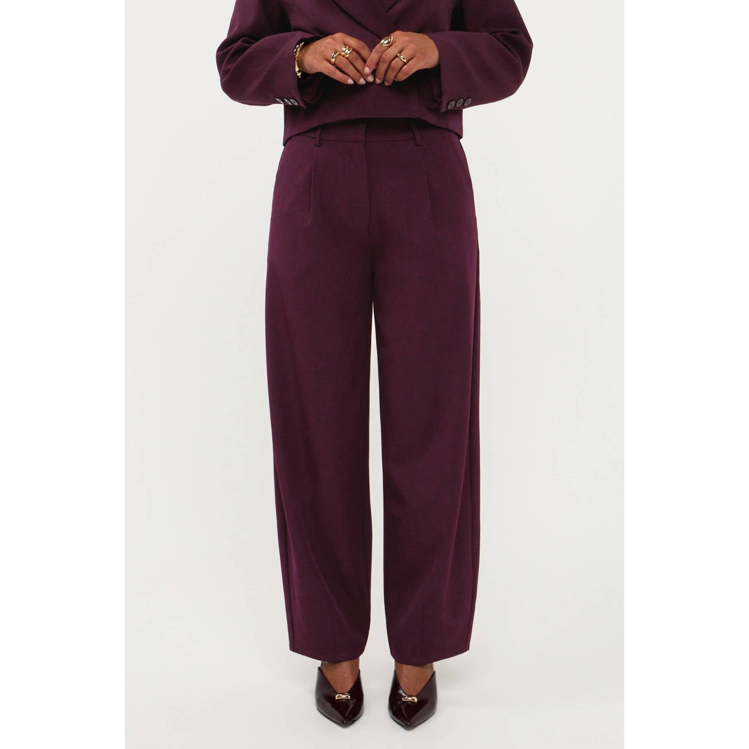 Ydence barrel broek met plooien aubergine