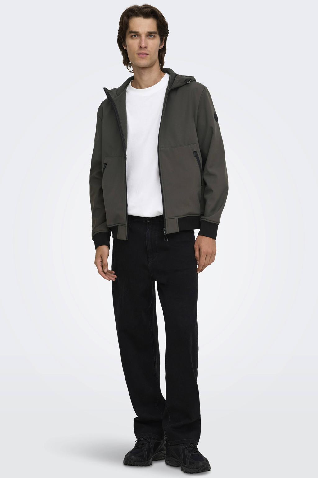 Donkergroene heren ONLY & SONS softshell jas met effen, lange mouwen, capuchon, ritssluiting en geribde boorden
