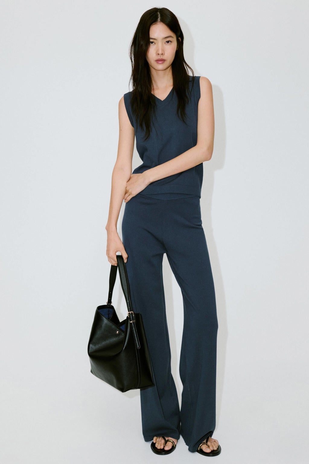 Grijsblauwe dames Mango top blauw van viscose met effen en polo kraag