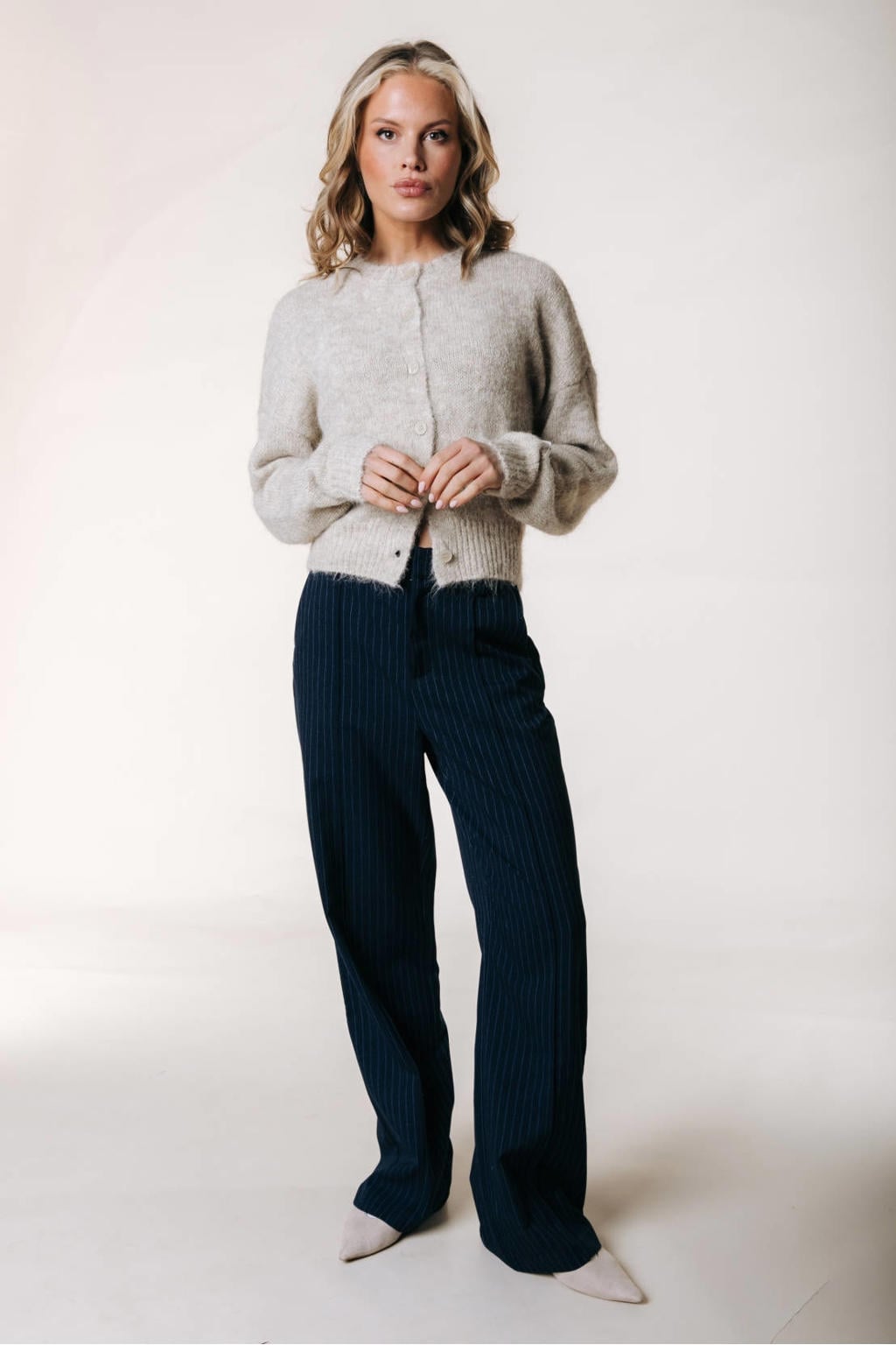 Marineblauw dames Colourful Rebel straight leg pantalon blauw met rits, haak- en knoopsluiting en krijtstreepprint