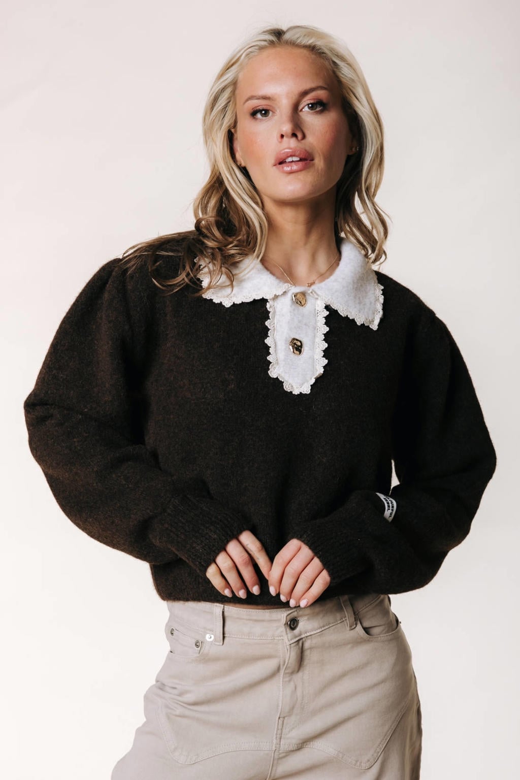 Donkerblauwe dames Colourful Rebel met backprint, lange mouwen, klassieke kraag, knoopsluiting en broderie