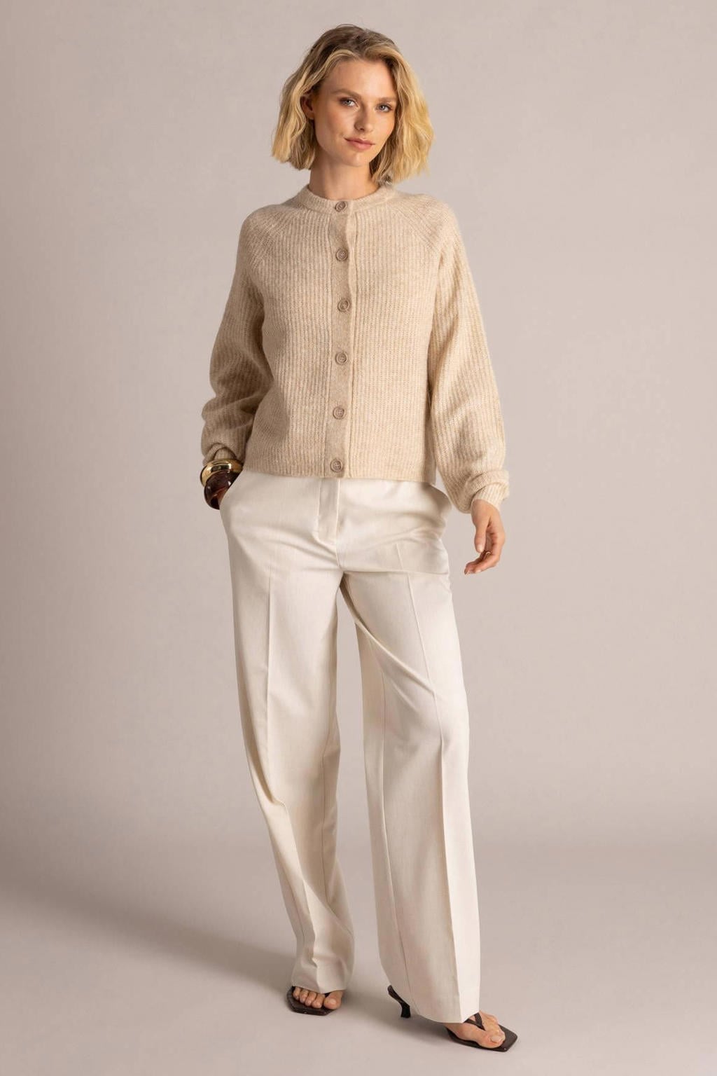 Yest gebreid vest met wol - beige