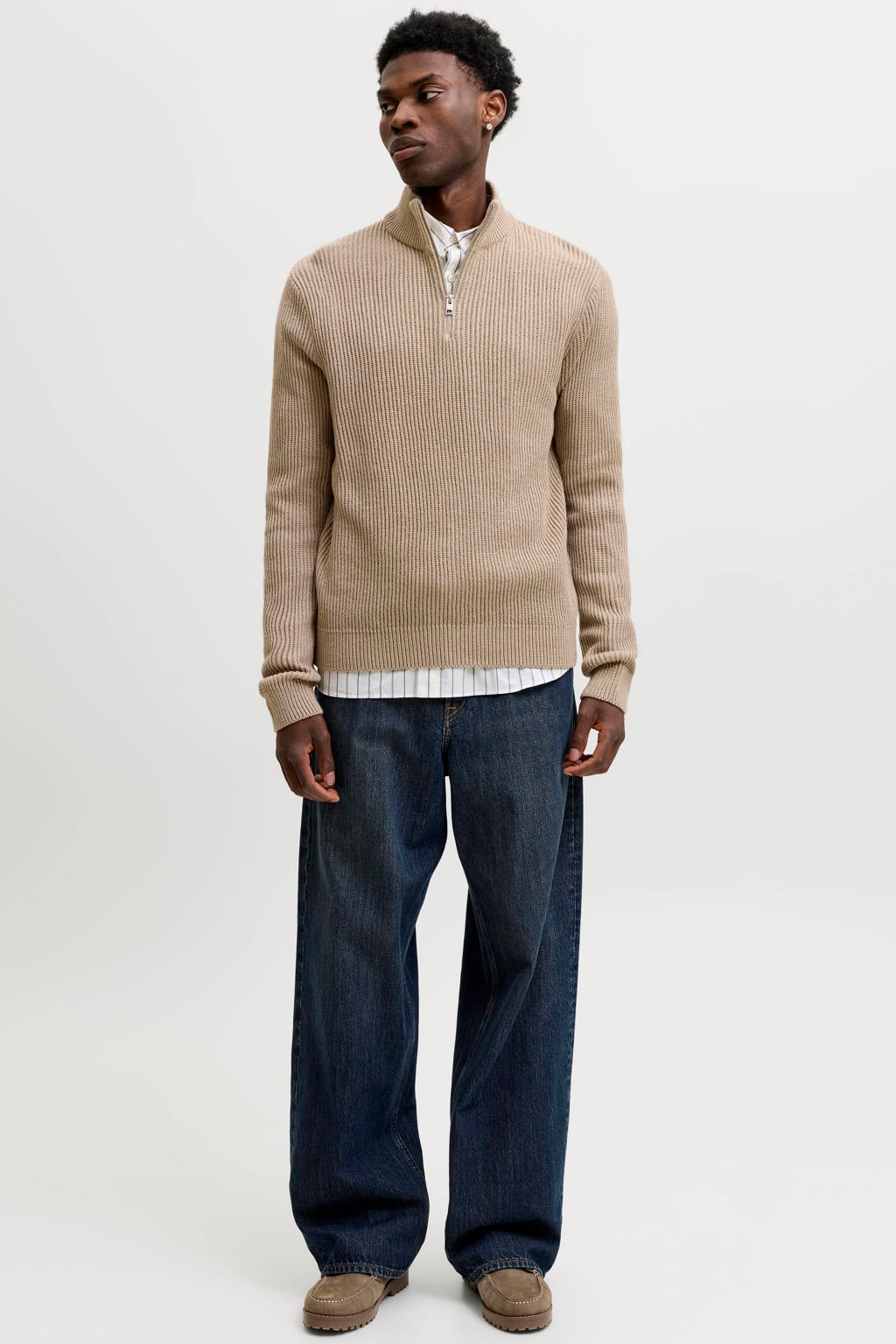 Beige heren JACK & JONES regular fit gebreide trui van acryl met effen, lange mouwen en opstaande kraag