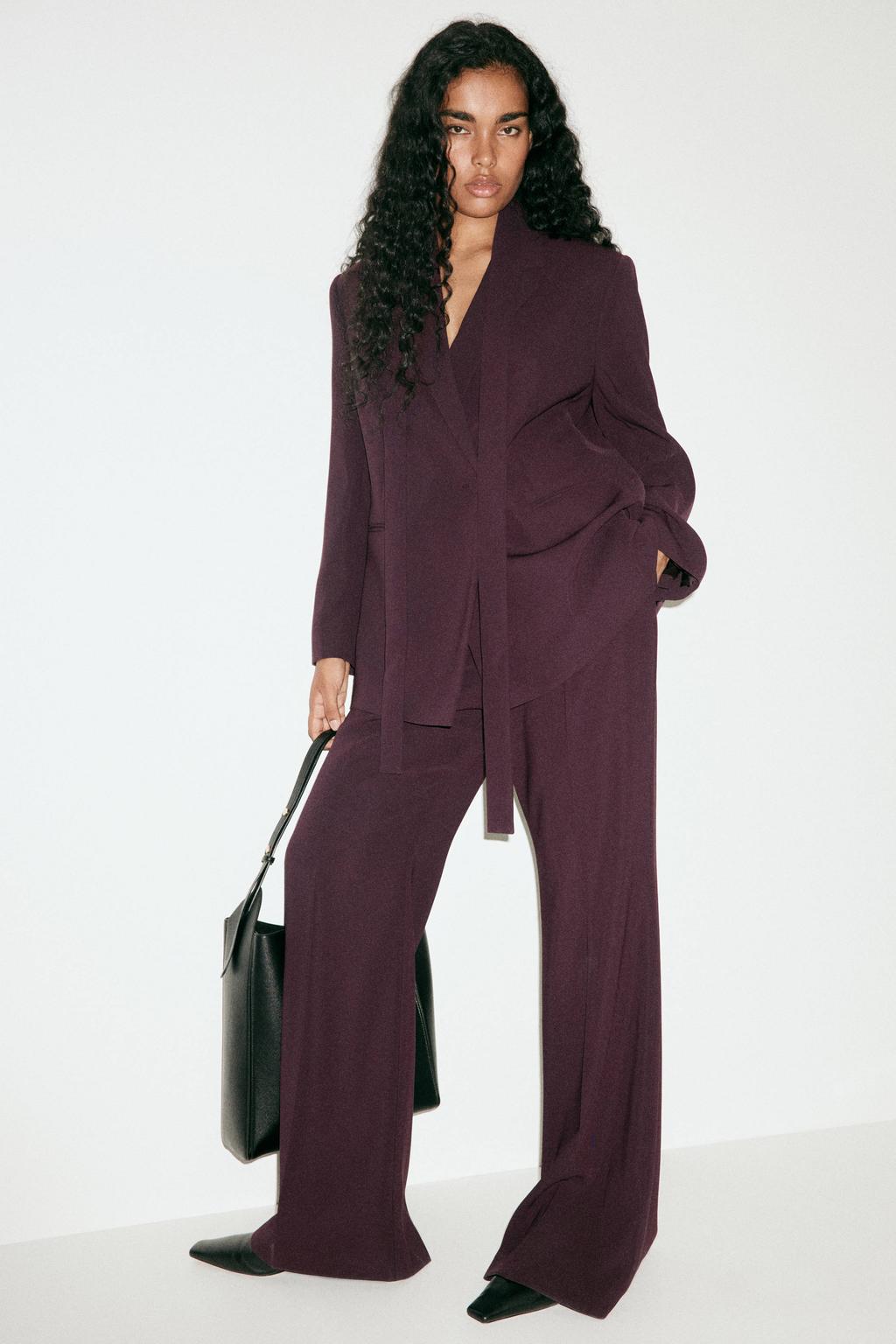 Donkerpaarse dames Mango flared broek van polyester met regular waist, rits, haak- en knoopsluiting en effen