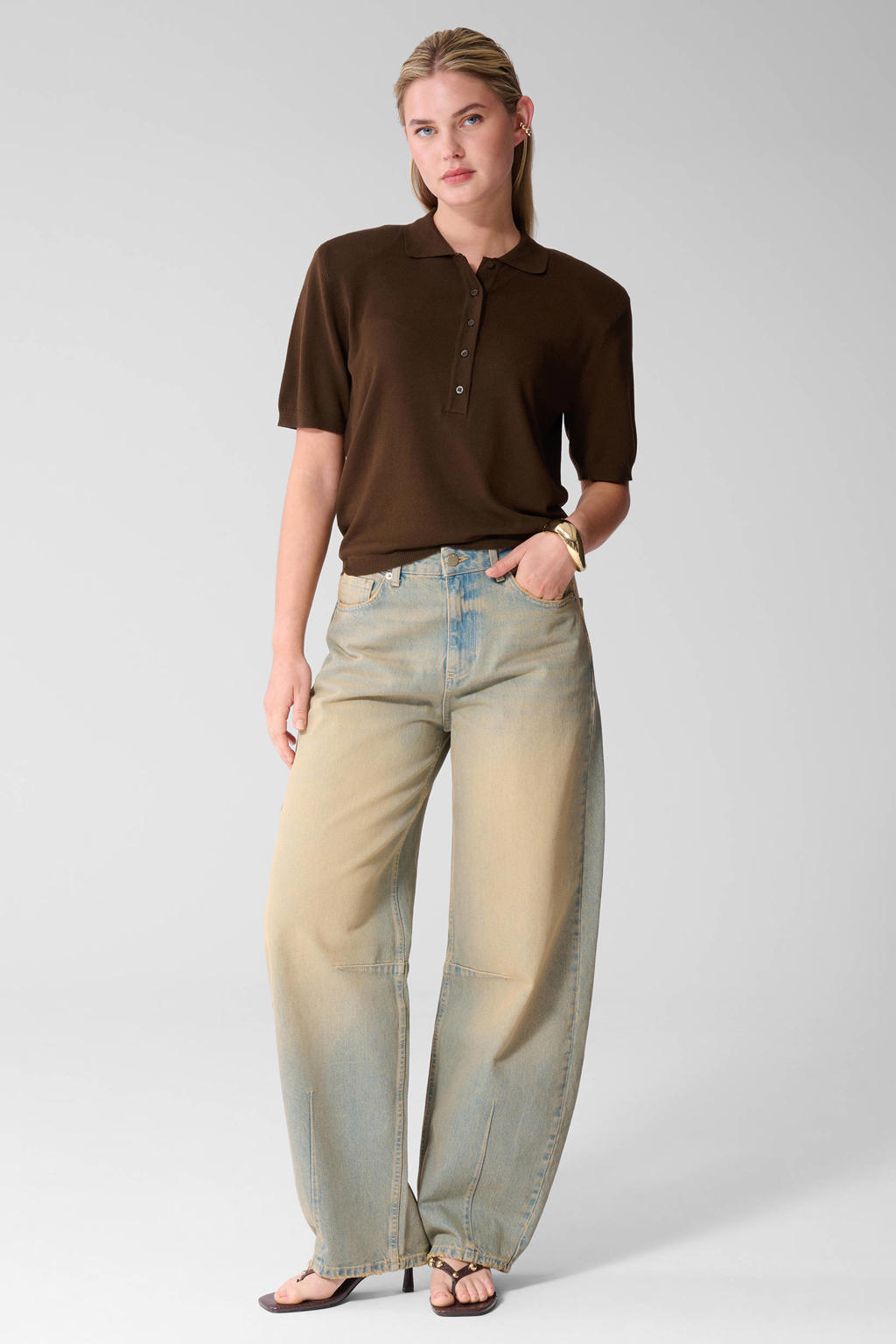Bruine dames Shoeby polo van viscose met effen, korte mouwen en schoudervulling