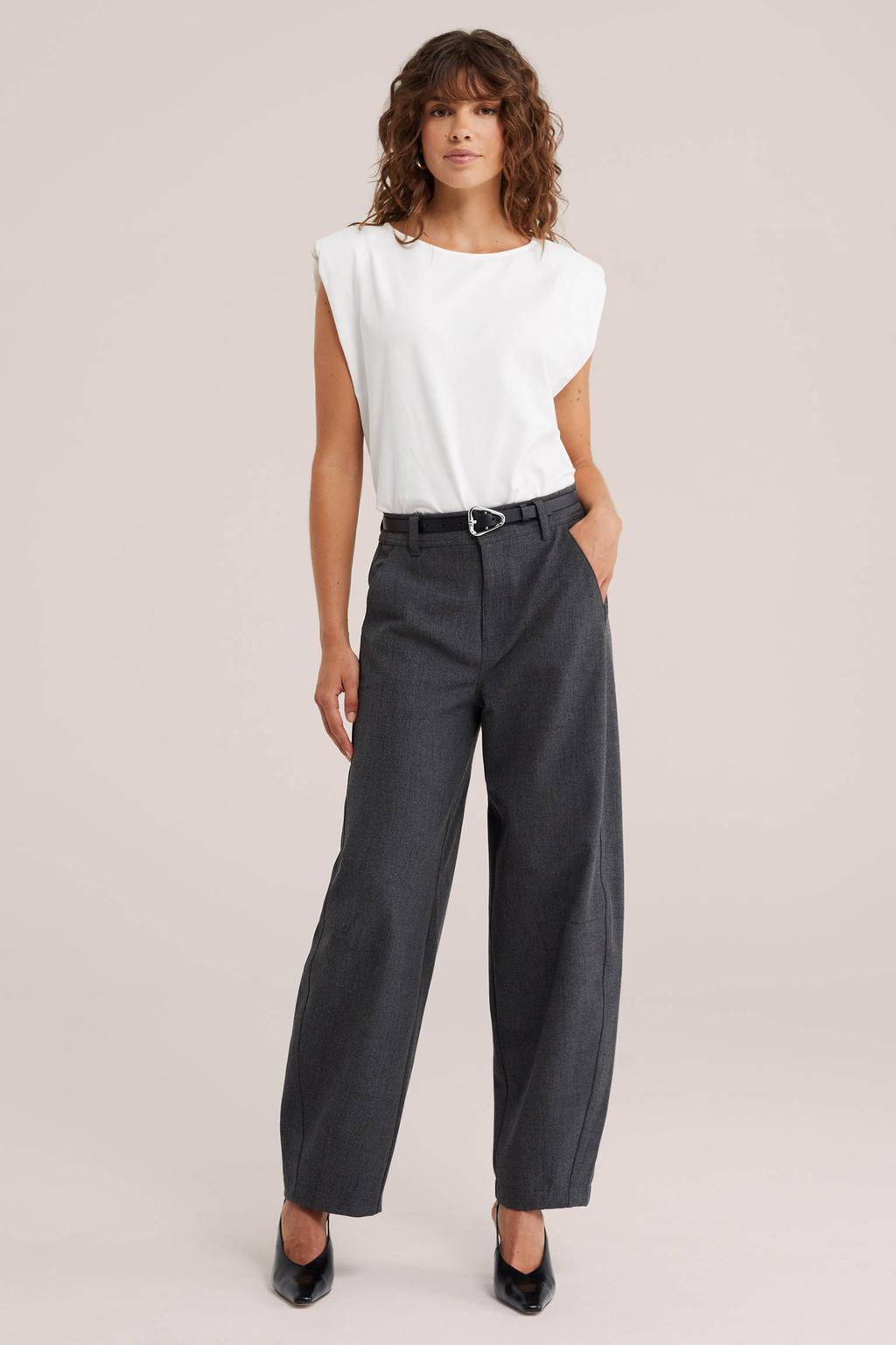 Ecru dames WE Fashion top met effen, ronde hals en schoudervulling
