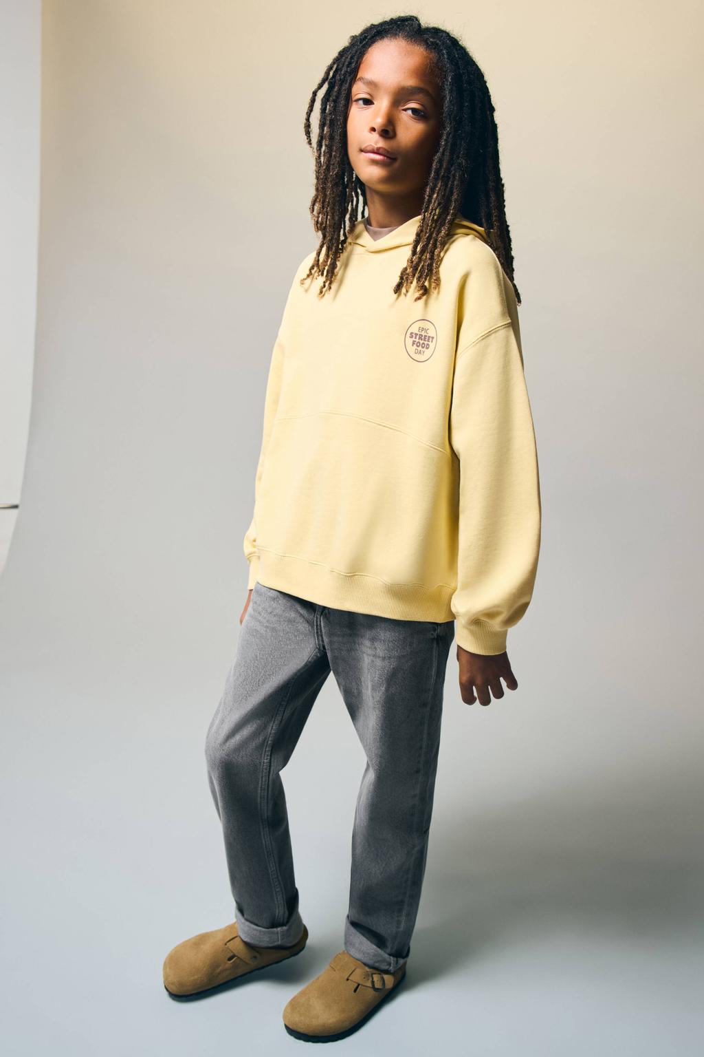 Geel en bruine jongens Mango Kids hoodie van katoen met backprint, lange mouwen en capuchon