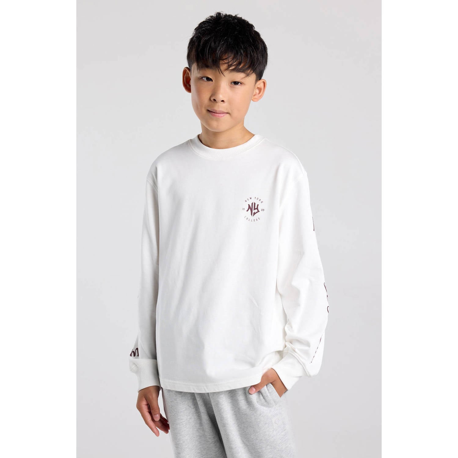 America Today longsleeve met backprint wit donkerrood
