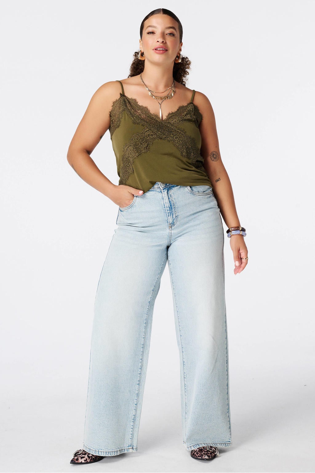 Olijfgroene dames MS Mode Plus Size top van polyester met effen en kant