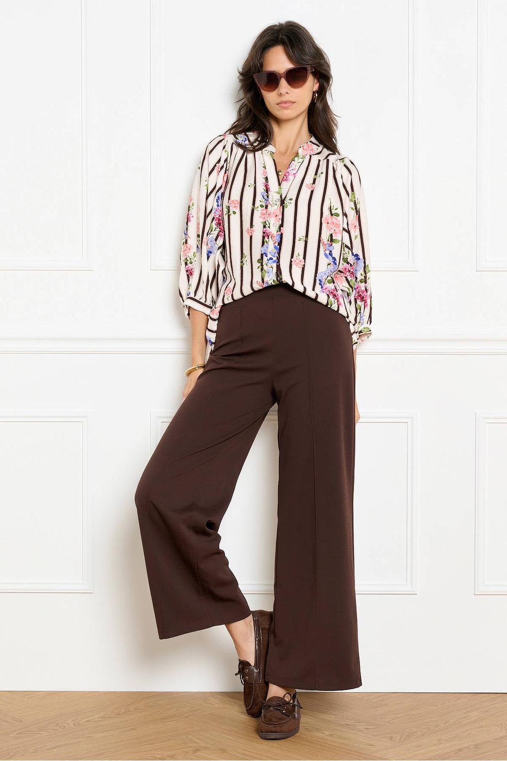 Ecru dames LOLALIZA gebloemde blouse van viscose met driekwart mouwen, V-hals en knoopsluiting