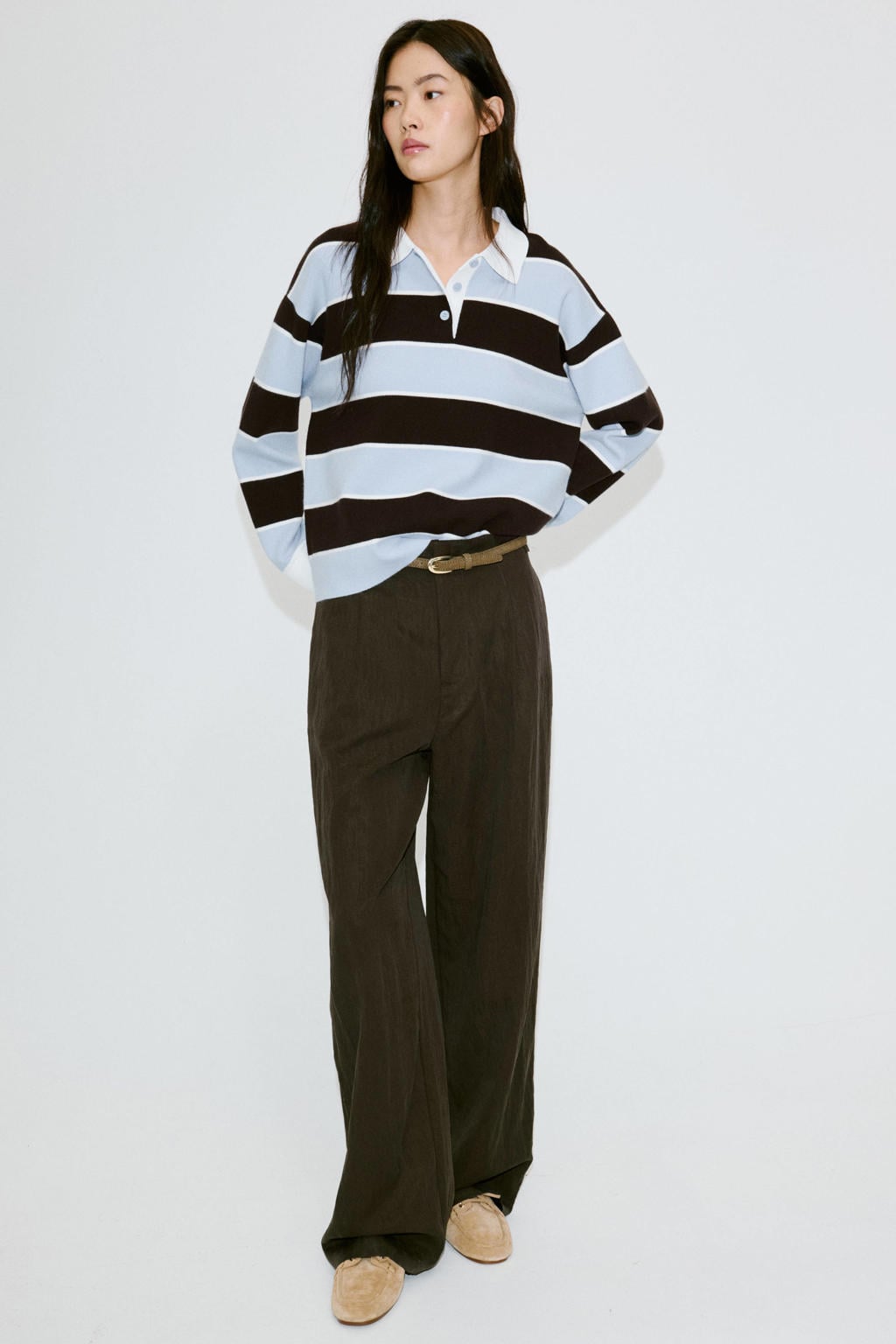 Lichtblauw en bruine dames Mango gebreide gestreepte trui van viscose met lange mouwen en polo kraag