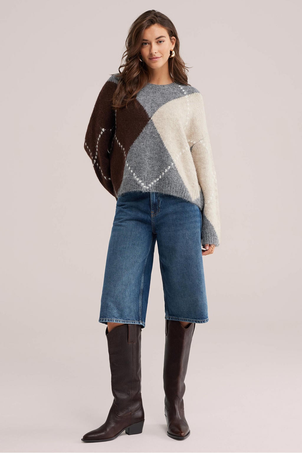 Medium blue denim dames WE Fashion straight leg bermuda short mediumblauw van denim met rits- en knoopsluiting en effen
