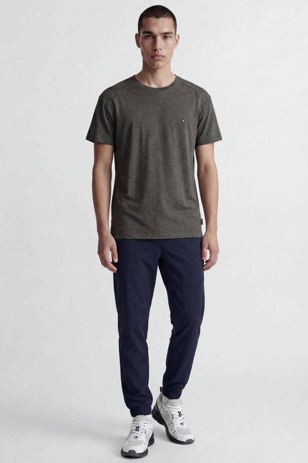 Antraciete heren JACK & JONES CORE regular fit T-shirt van katoen met logo dessin, korte mouwen en ronde hals