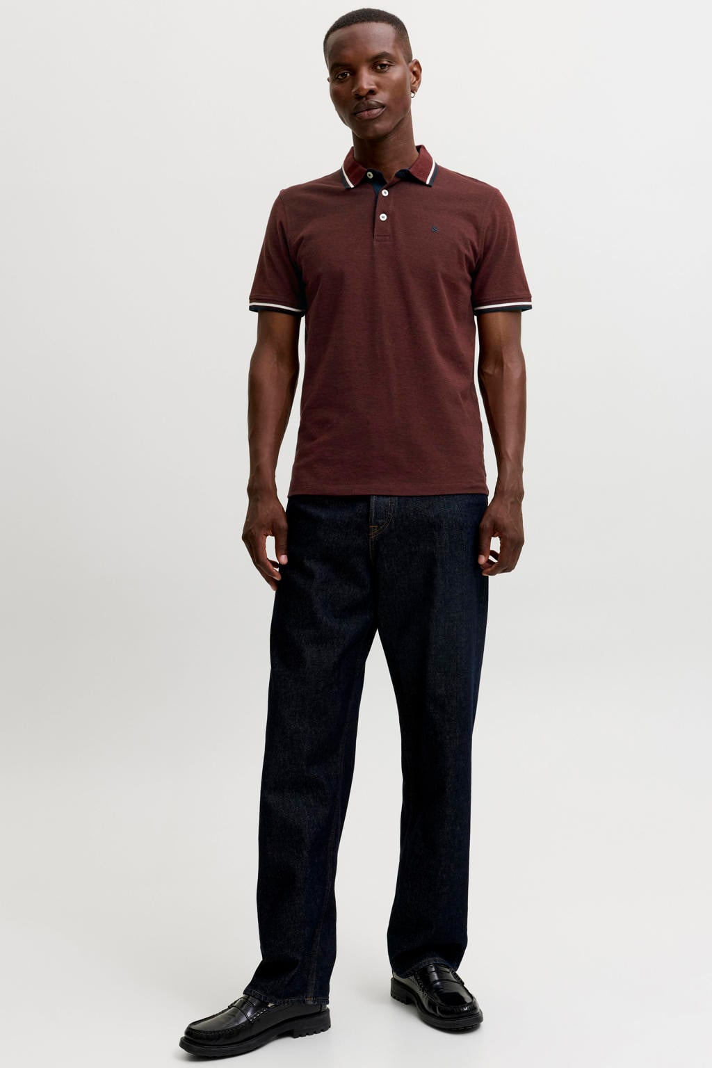 Roodbruine heren JACK & JONES ESSENTIALS slim fit gemêleerde polo bruin van katoen met melée print, korte mouwen en contrast bies
