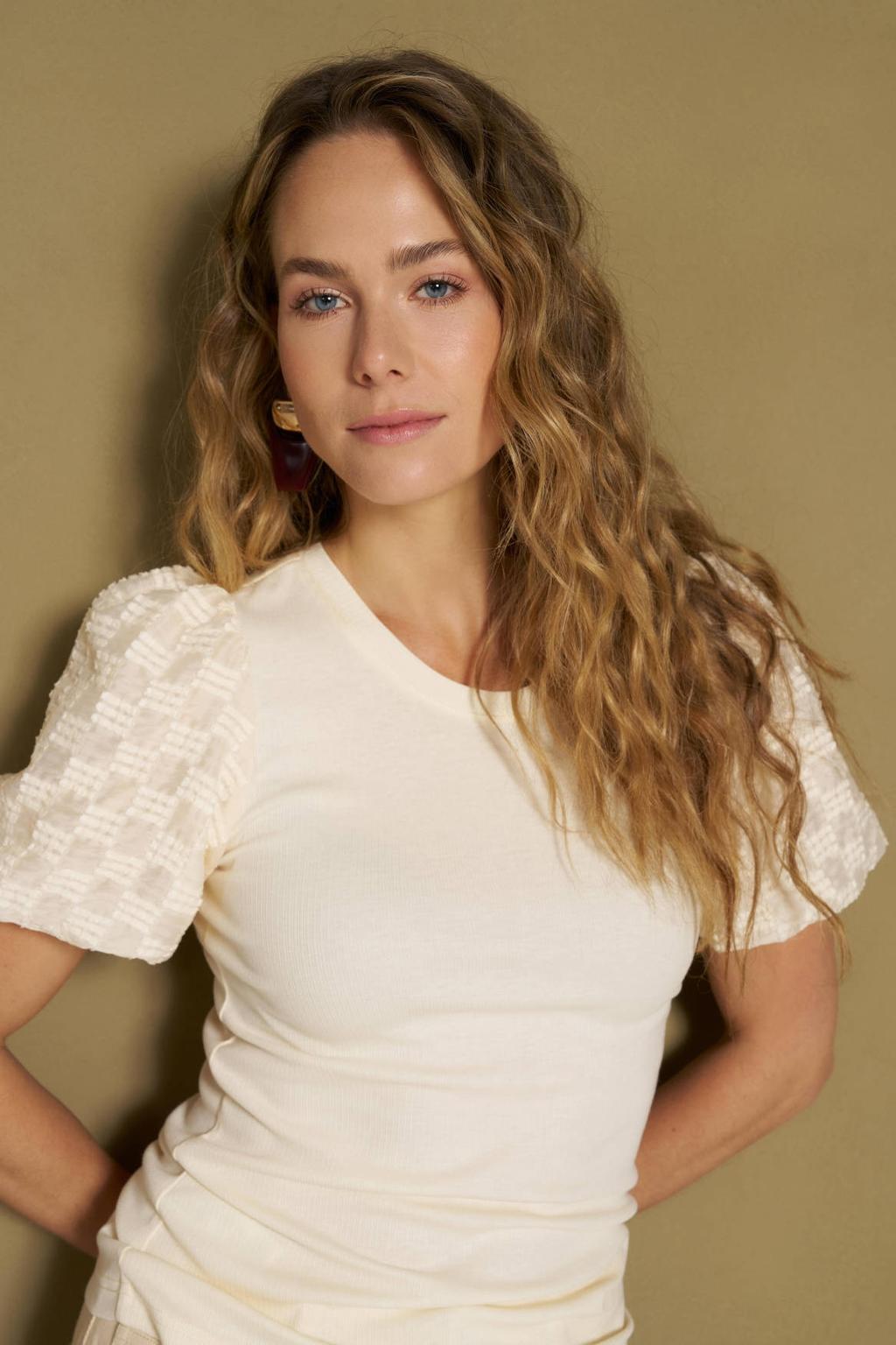 Ecru dames Lofty Manner top van polyester met effen, korte mouwen en ronde hals