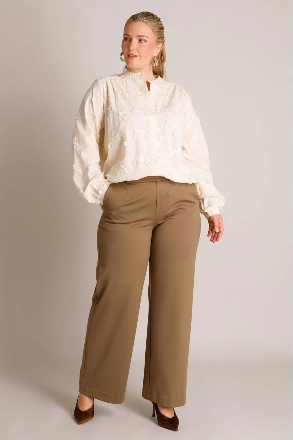 Yest Curve gebloemde blouse met borduursels Plus Size - beige