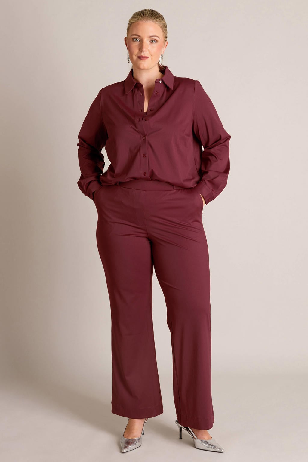 Rode dames Yest Curve blouse Plus Size van polyamide met effen, lange mouwen, klassieke kraag en knoopsluiting