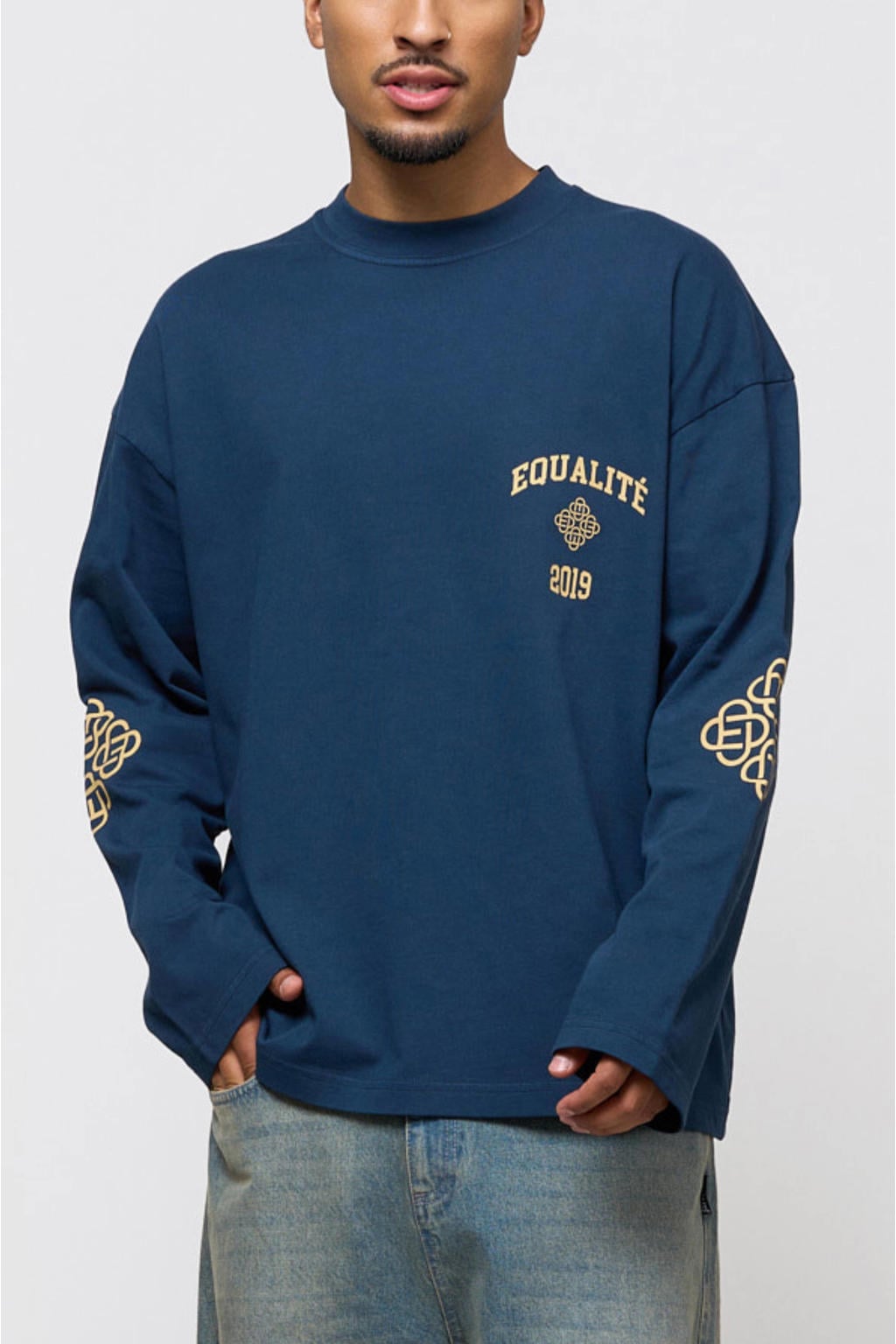 Equalité oversized longsleeve met backprint - donkerblauw