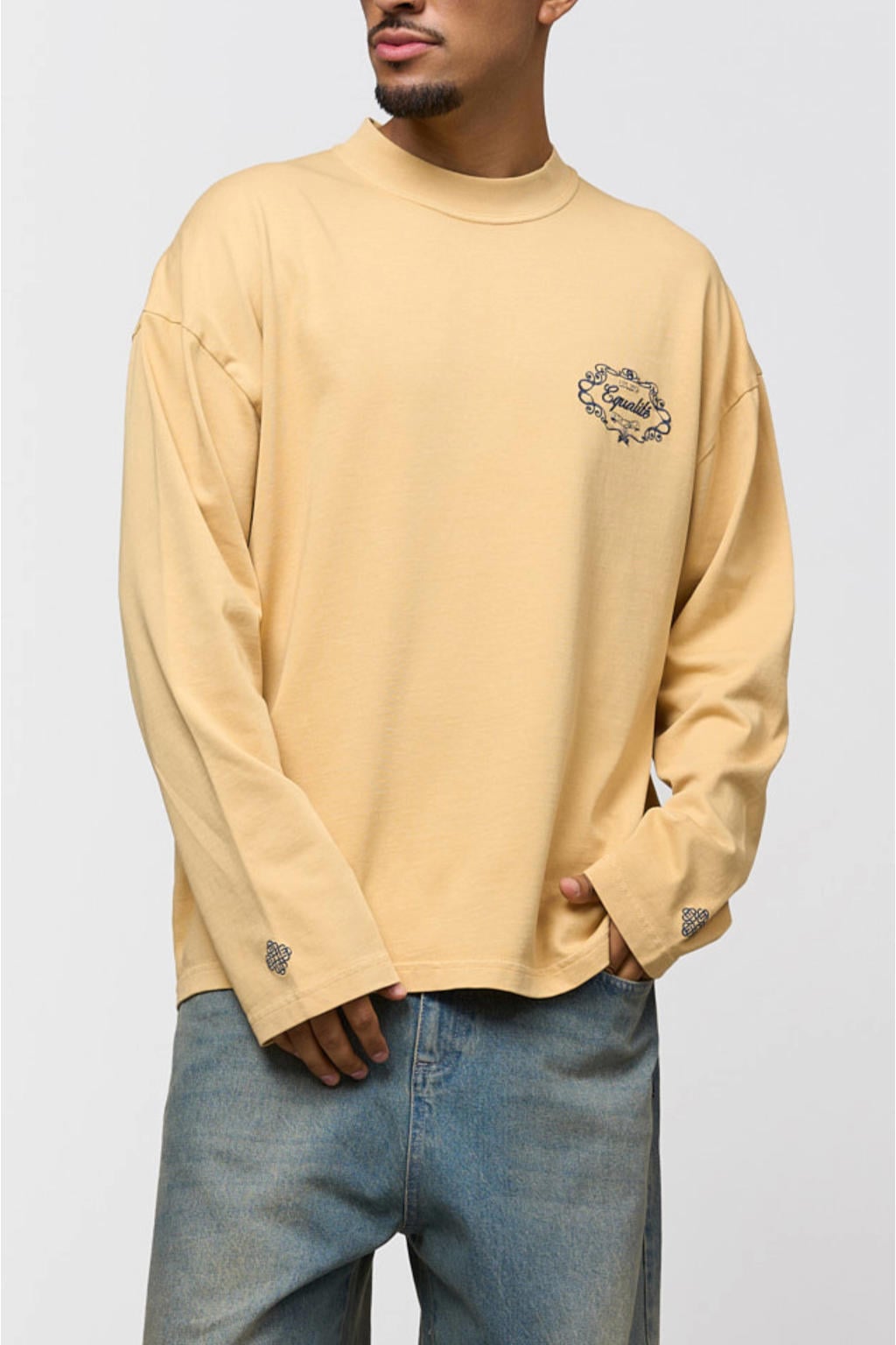 Equalité oversized longsleeve met backprint - geel