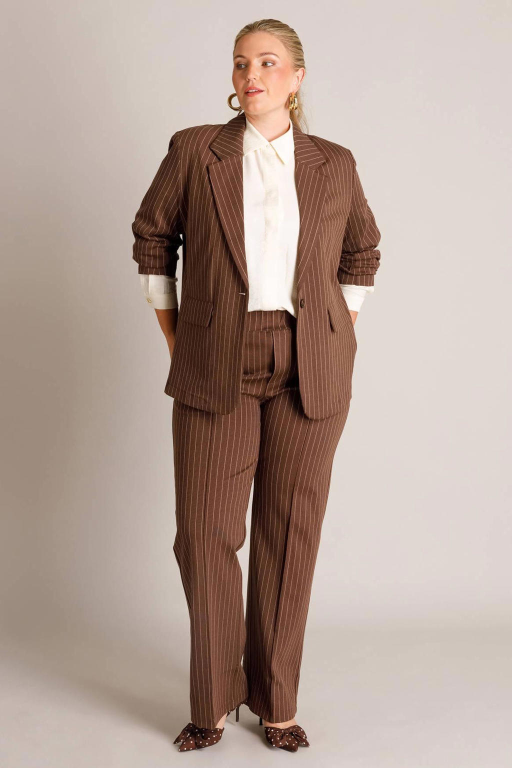 Bruine dames Yest Curve regular fit gestreepte blazer Plus Size van viscose met lange mouwen