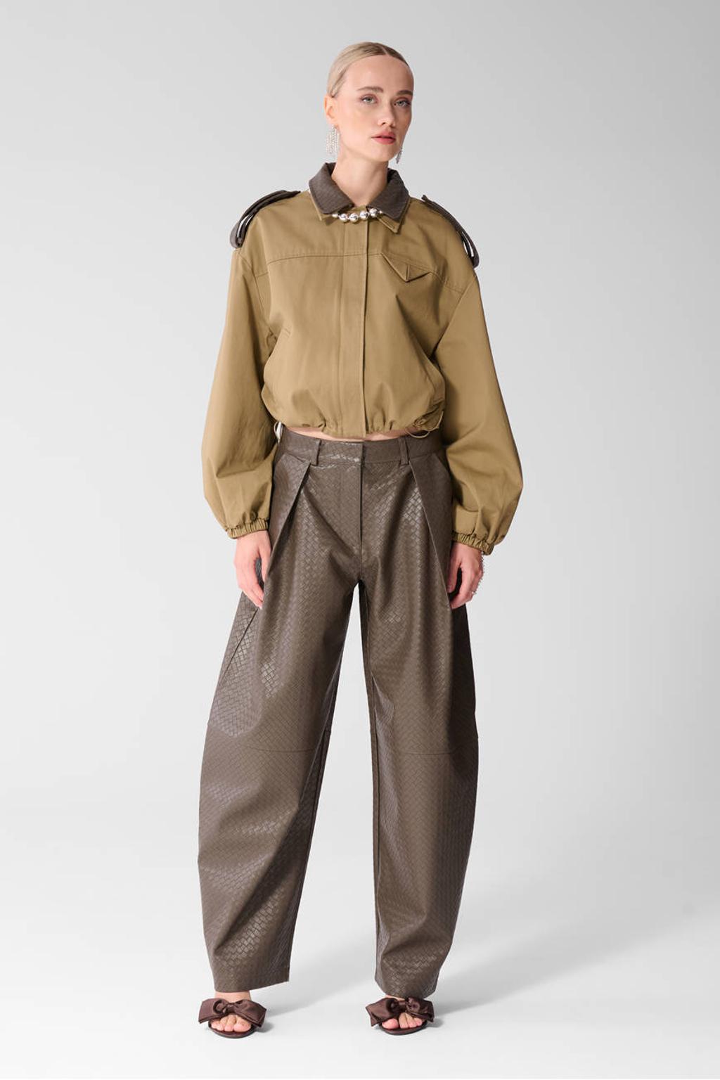 Bruine dames Shoeby imitatieleren barrel broek met high waist en rits- en knoopsluiting