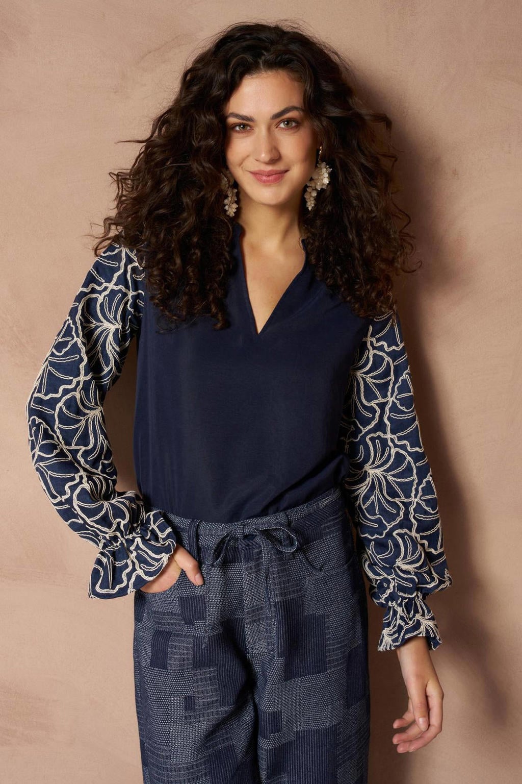 Lofty Manner top met borduursels - donkerblauw