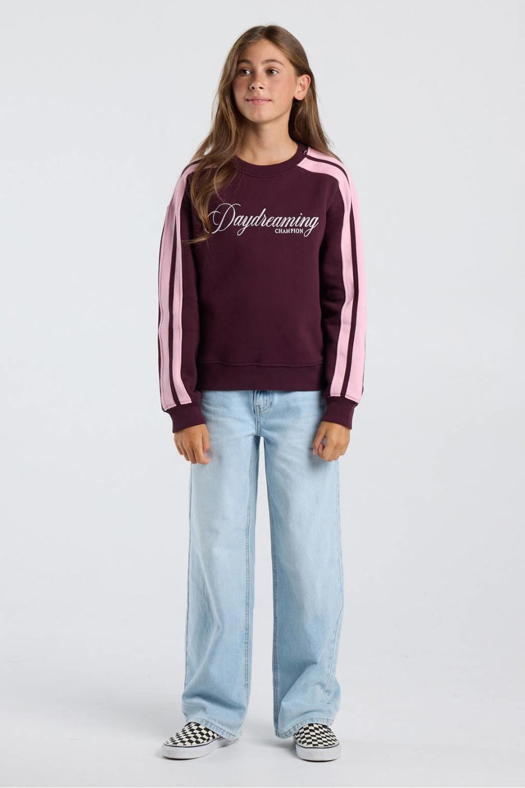 Donkerrode meisjes America Today sweater rood met meerkleurige print en lange mouwen