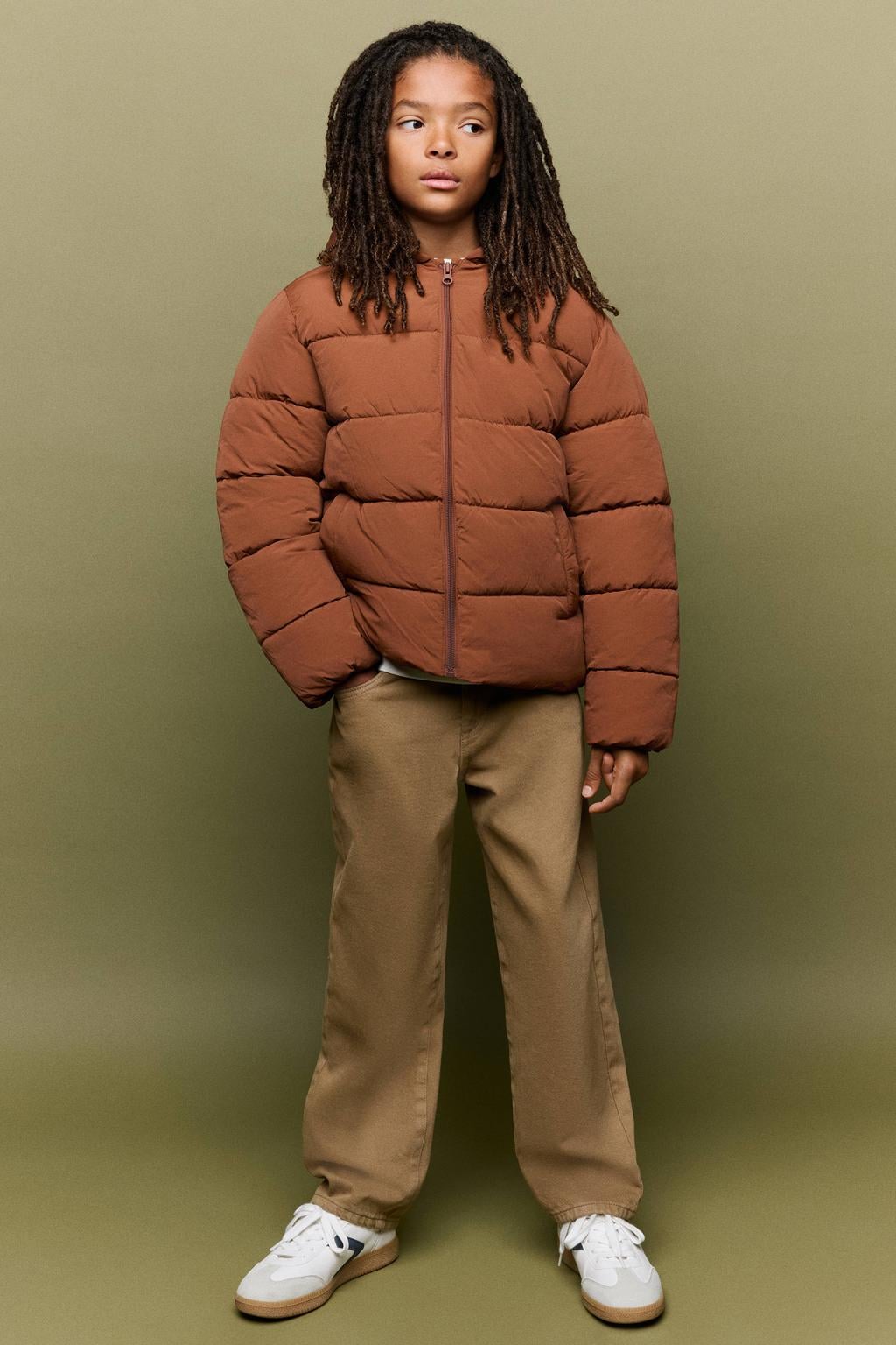 Bruine jongens Mango Kids winterjas van gewatteerde stof met effen, lange mouwen, capuchon en ritssluiting