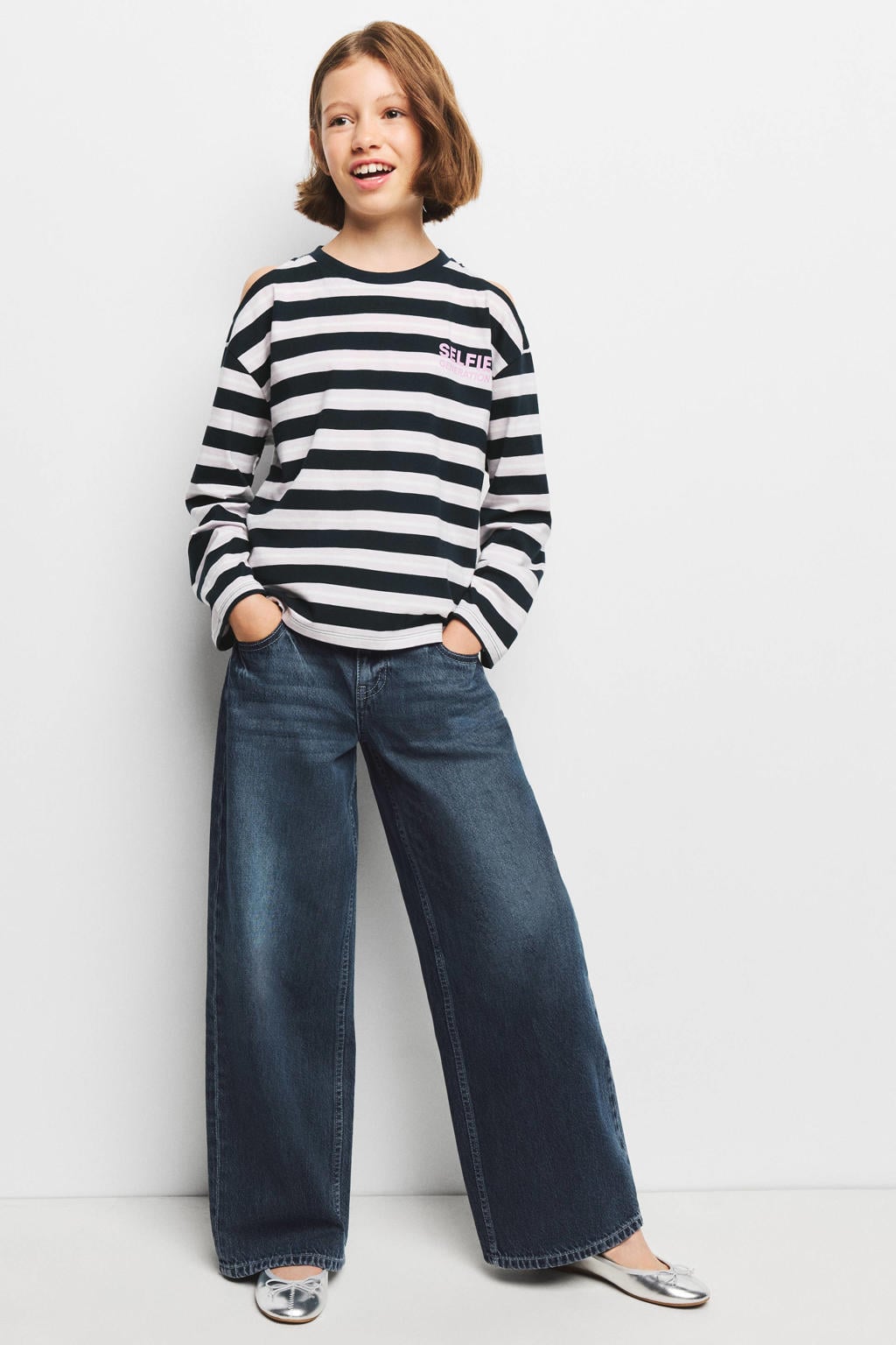 Dark blue denim meisjes Mango Kids low waist wide leg jeans van denim met rits- en knoopsluiting en effen