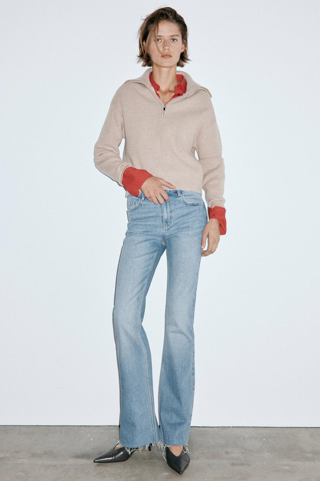 Medium blue denim dames Mango Fiona flared jeans middelblauw van denim met regular waist, rits- en knoopsluiting en effen