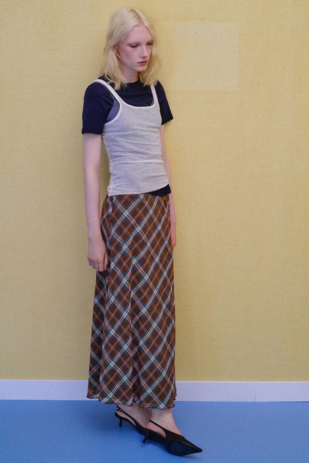Bruin, ecru en blauwe dames Mango geruite midi rok gemaakt van polyester en met elastische tailleband