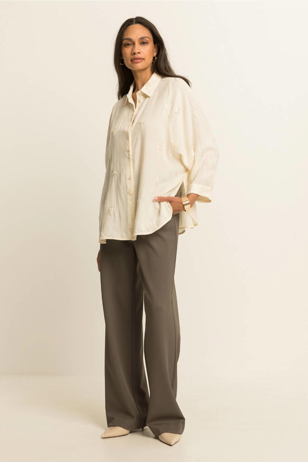 Ecru dames Expresso gebloemde blouse van viscose met lange mouwen, klassieke kraag en knoopsluiting