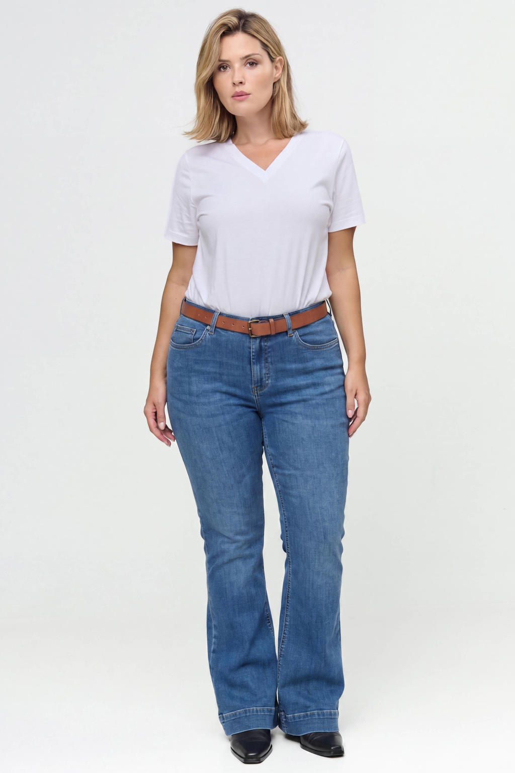 Medium blue denim dames Fox Factor Plus Size high waist flared jeans mediumblauw van denim met rits- en knoopsluiting en effen