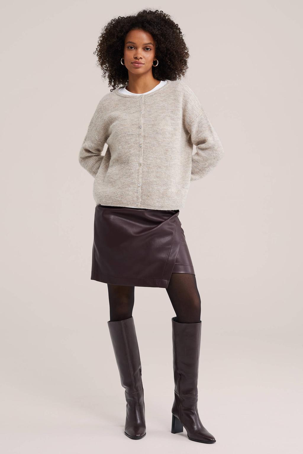 Donkerrode dames WE Fashion imitatieleren korte rok voorzien van ritssluiting