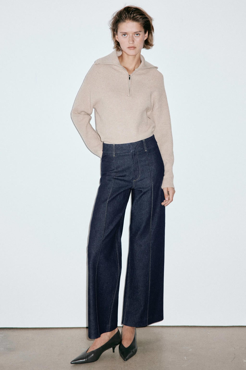 Dark blue denim dames Mango regular waist wide leg jeans van denim met rits- en haaksluiting en effen