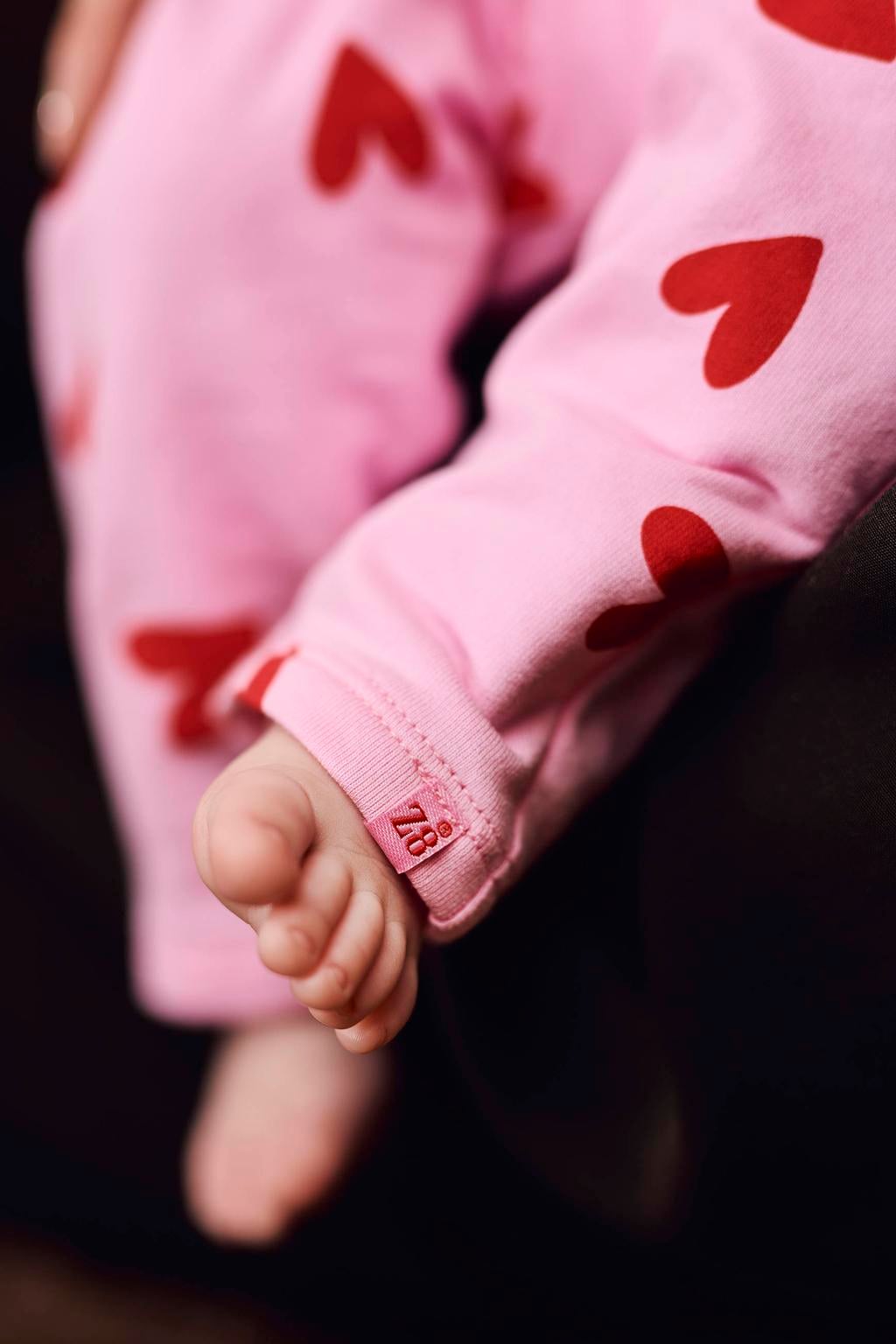 Z8 newborn legging met hartjes - lichtroze/rood