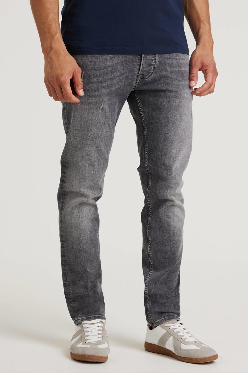 CHASIN' Crown James slim fit jeans - grijs