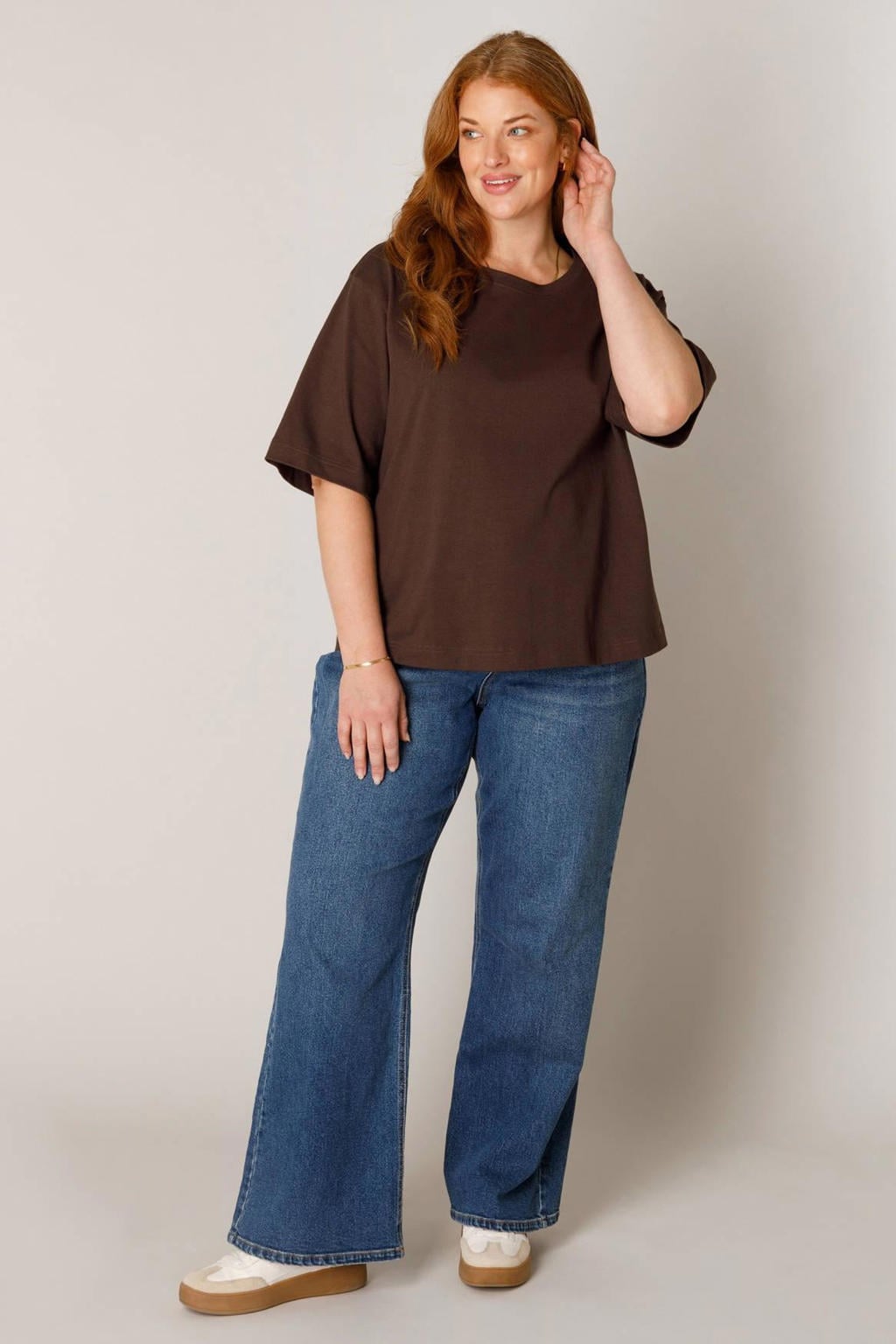 Bruine dames Base Level Curvy T-shirt Plus Size van katoen met effen en driekwart mouwen
